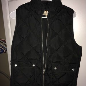 Black puffer vest